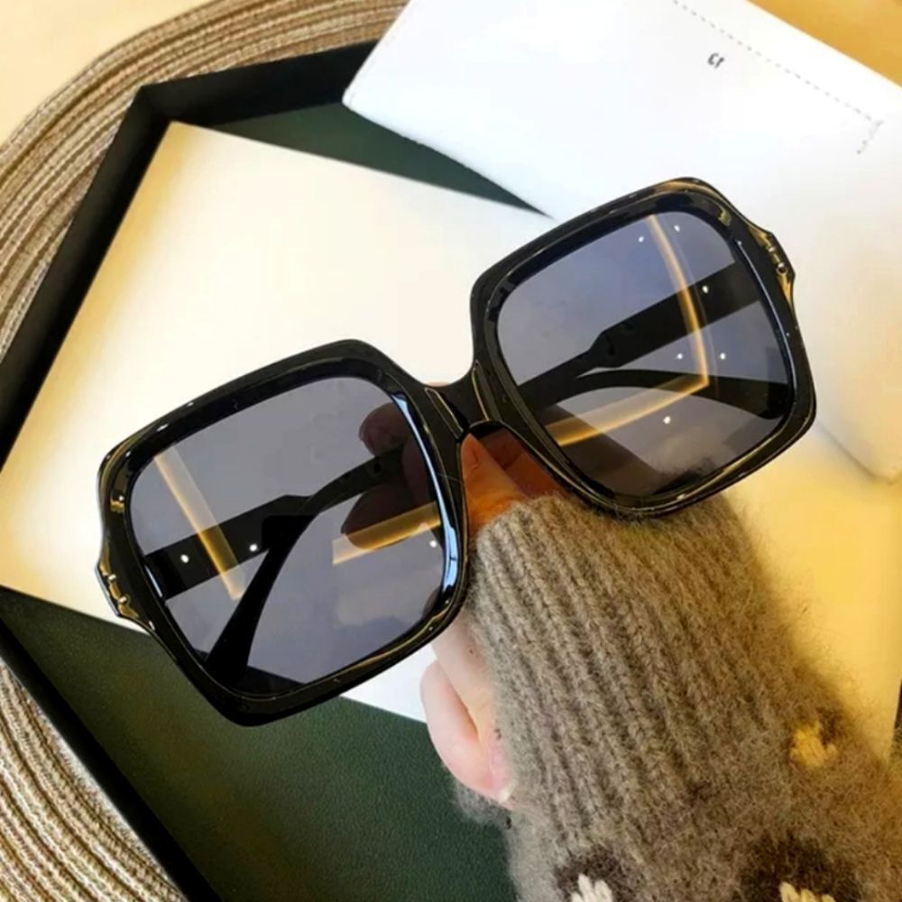 Oversized Black Gradient Sunglasses